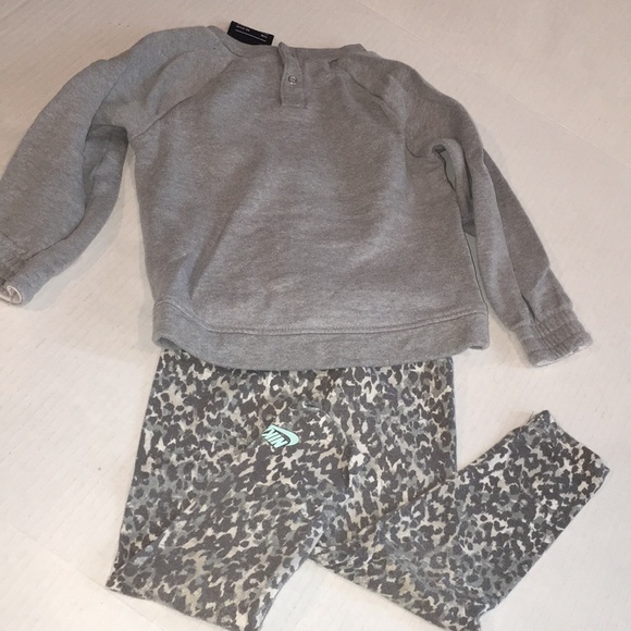 Nike Girl Matching Set | Sweatshirt And Leggings | Size 24M - Picture 6 of 6